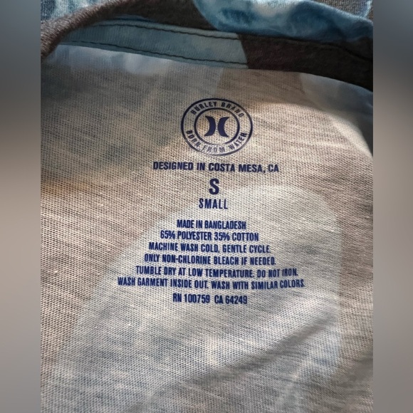 Hurley Jellyfish T Shirt Graphic All Over Print Embroidered Logo Size Small - Picture 3 of 5